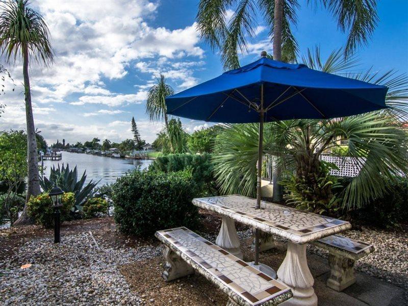 Oyo Waterfront Hotel- Cape Coral Fort Myers, Fl Exterior foto