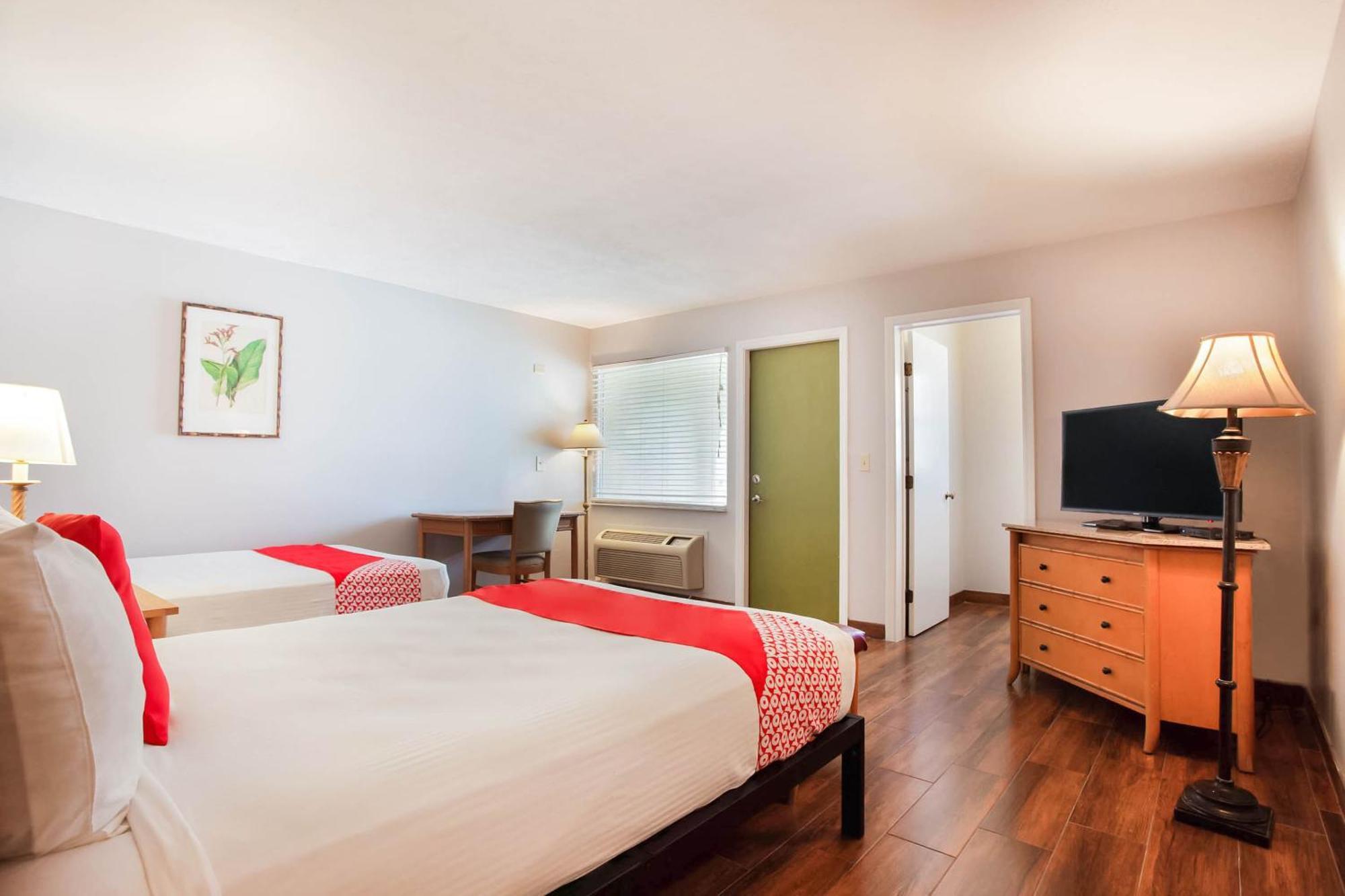 Oyo Waterfront Hotel- Cape Coral Fort Myers, Fl Exterior foto