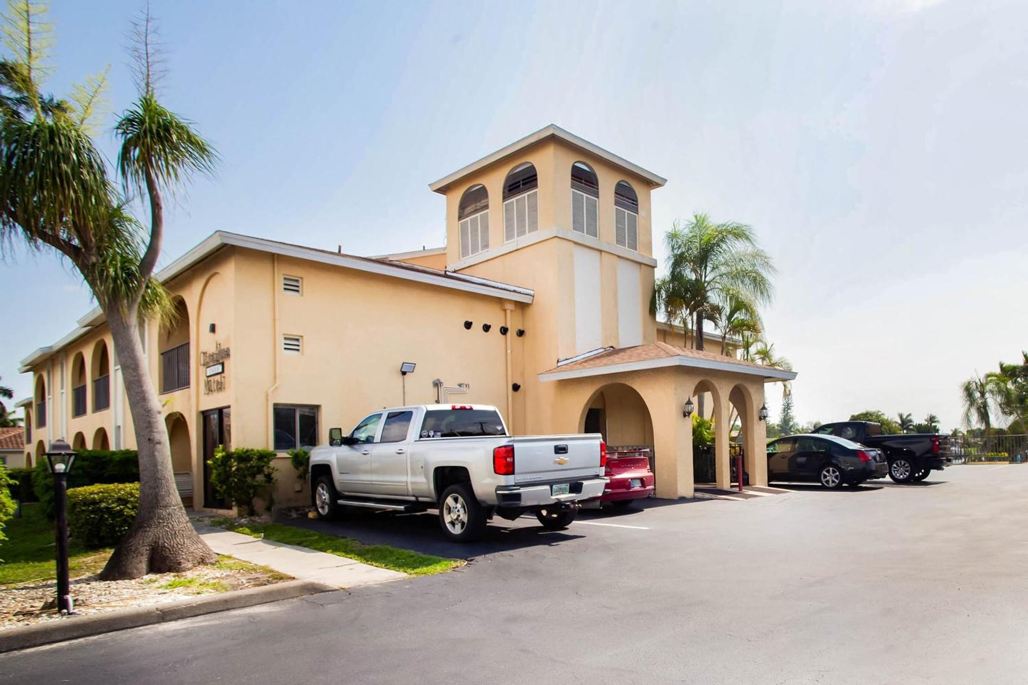 Oyo Waterfront Hotel- Cape Coral Fort Myers, Fl Exterior foto
