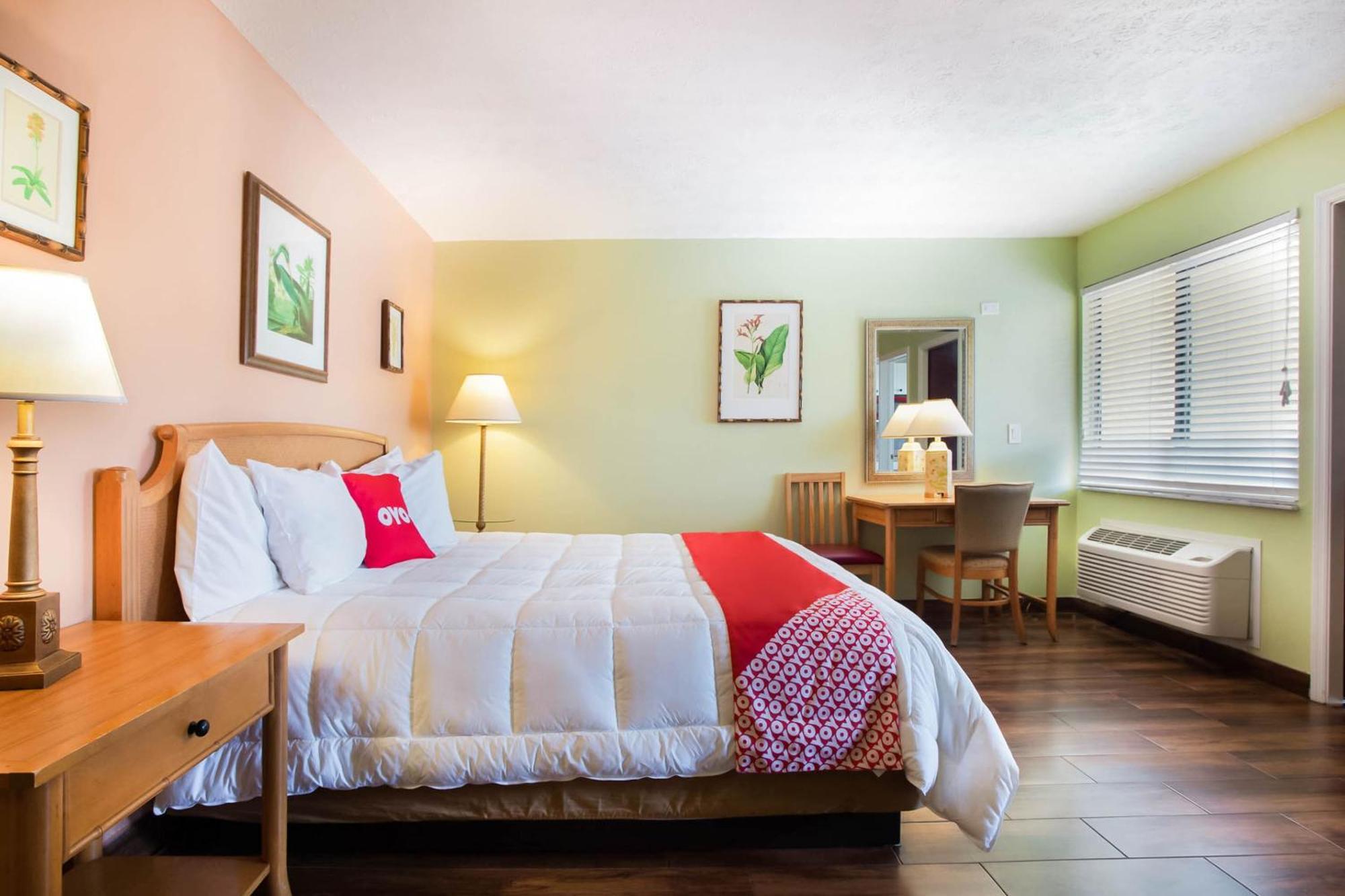 Oyo Waterfront Hotel- Cape Coral Fort Myers, Fl Exterior foto
