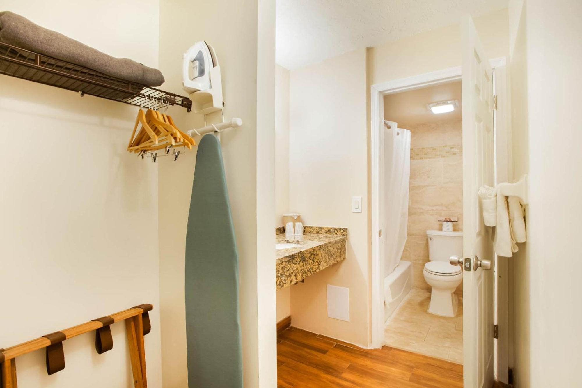Oyo Waterfront Hotel- Cape Coral Fort Myers, Fl Exterior foto